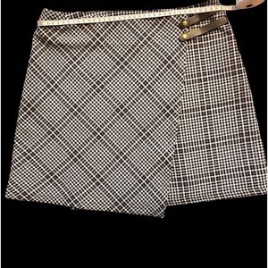 COPY - Skirt for teenager  size M ,plaid gray black and white